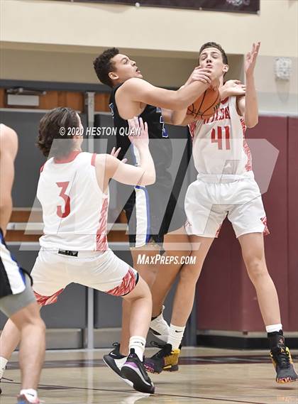 Thumbnail 2 in Mount Si vs. Catalina Foothills (Rancho Mirage Holiday Invitational) photogallery.