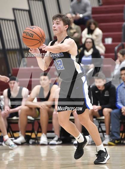Thumbnail 2 in Mount Si vs. Catalina Foothills (Rancho Mirage Holiday Invitational) photogallery.