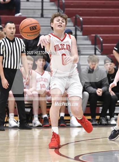 Thumbnail 2 in Mount Si vs. Catalina Foothills (Rancho Mirage Holiday Invitational) photogallery.