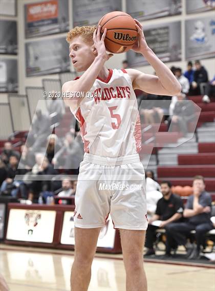 Thumbnail 3 in Mount Si vs. Catalina Foothills (Rancho Mirage Holiday Invitational) photogallery.