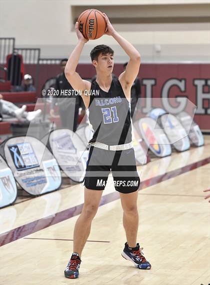 Thumbnail 3 in Mount Si vs. Catalina Foothills (Rancho Mirage Holiday Invitational) photogallery.