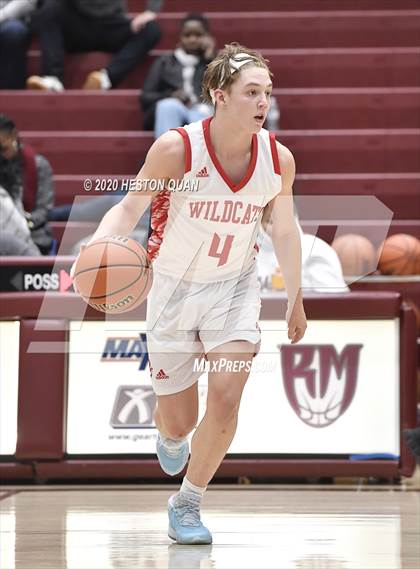 Thumbnail 1 in Mount Si vs. Catalina Foothills (Rancho Mirage Holiday Invitational) photogallery.