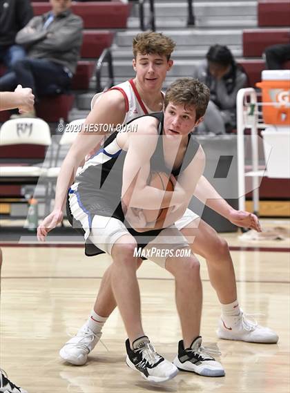 Thumbnail 3 in Mount Si vs. Catalina Foothills (Rancho Mirage Holiday Invitational) photogallery.