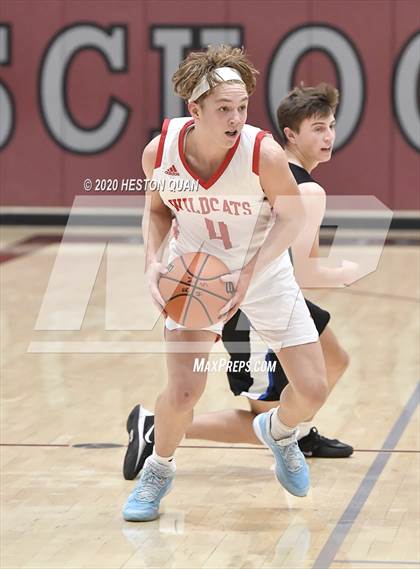 Thumbnail 3 in Mount Si vs. Catalina Foothills (Rancho Mirage Holiday Invitational) photogallery.