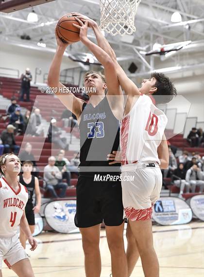 Thumbnail 3 in Mount Si vs. Catalina Foothills (Rancho Mirage Holiday Invitational) photogallery.