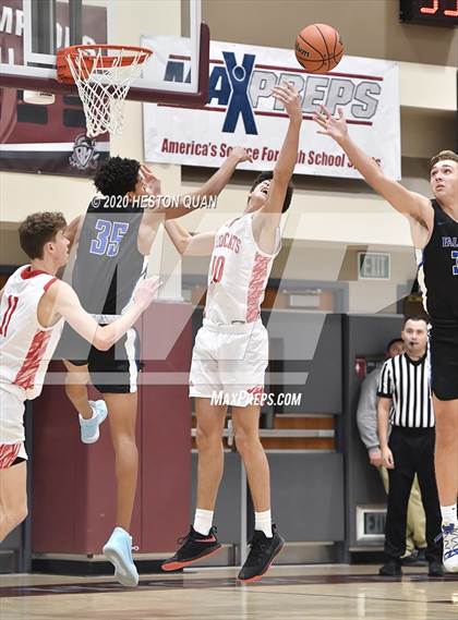 Thumbnail 1 in Mount Si vs. Catalina Foothills (Rancho Mirage Holiday Invitational) photogallery.