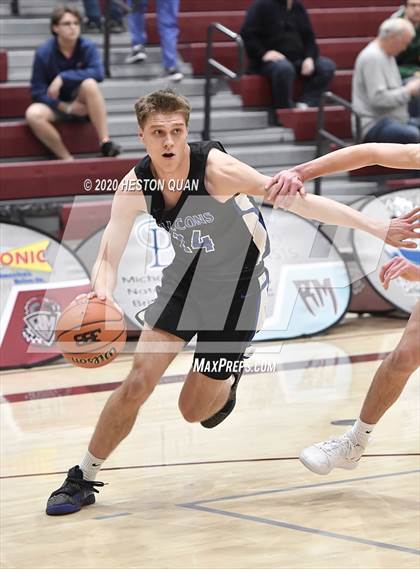Thumbnail 2 in Mount Si vs. Catalina Foothills (Rancho Mirage Holiday Invitational) photogallery.