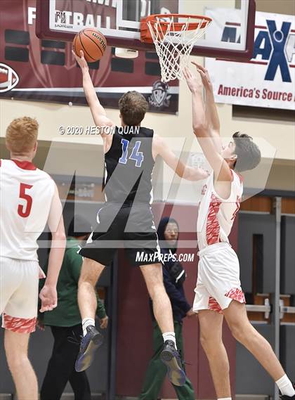 Thumbnail 2 in Mount Si vs. Catalina Foothills (Rancho Mirage Holiday Invitational) photogallery.