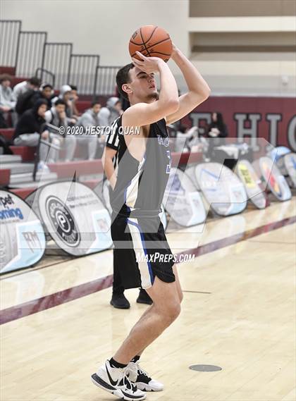 Thumbnail 3 in Mount Si vs. Catalina Foothills (Rancho Mirage Holiday Invitational) photogallery.