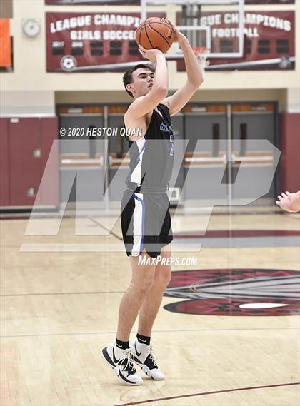 Thumbnail 2 in Mount Si vs. Catalina Foothills (Rancho Mirage Holiday Invitational) photogallery.