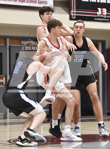 Thumbnail 2 in Mount Si vs. Catalina Foothills (Rancho Mirage Holiday Invitational) photogallery.