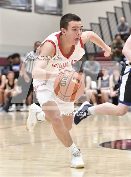 Thumbnail 1 in Mount Si vs. Catalina Foothills (Rancho Mirage Holiday Invitational) photogallery.