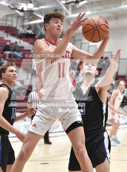 Thumbnail 3 in Mount Si vs. Catalina Foothills (Rancho Mirage Holiday Invitational) photogallery.