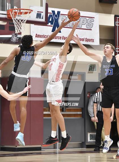 Thumbnail 3 in Mount Si vs. Catalina Foothills (Rancho Mirage Holiday Invitational) photogallery.