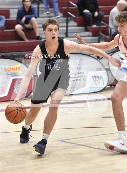 Thumbnail 3 in Mount Si vs. Catalina Foothills (Rancho Mirage Holiday Invitational) photogallery.