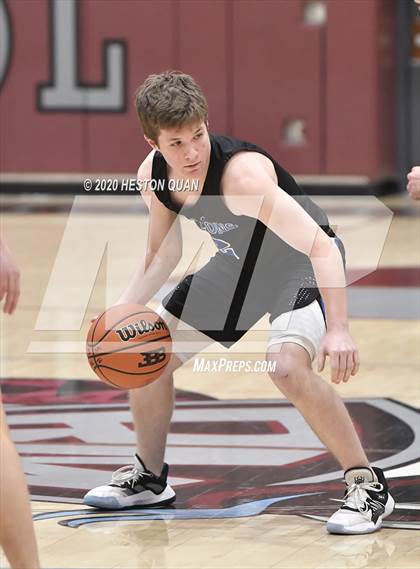 Thumbnail 3 in Mount Si vs. Catalina Foothills (Rancho Mirage Holiday Invitational) photogallery.