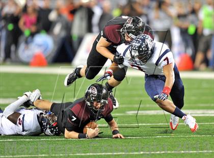 Thumbnail 3 in Allen vs. Pearland (UIL 5A Division 1 Final)  photogallery.
