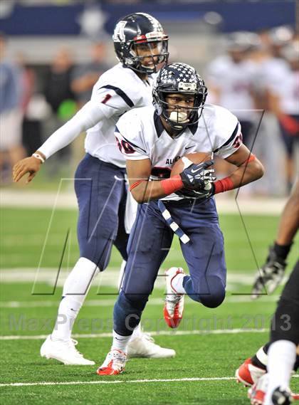 Thumbnail 2 in Allen vs. Pearland (UIL 5A Division 1 Final)  photogallery.