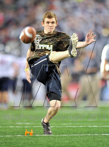 Thumbnail 3 in Allen vs. Pearland (UIL 5A Division 1 Final)  photogallery.