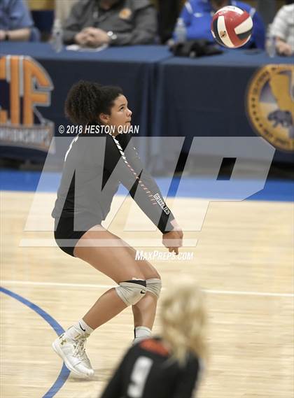 Thumbnail 3 in Central vs Mater Dei (CIF State Open Division Final) photogallery.