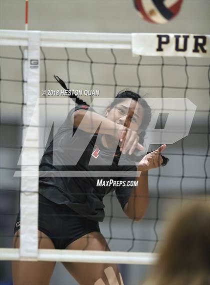 Thumbnail 2 in Central vs Mater Dei (CIF State Open Division Final) photogallery.