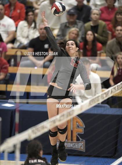 Thumbnail 1 in Central vs Mater Dei (CIF State Open Division Final) photogallery.