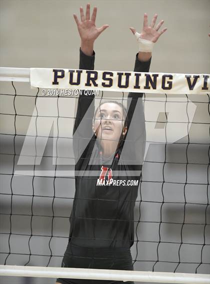 Thumbnail 2 in Central vs Mater Dei (CIF State Open Division Final) photogallery.
