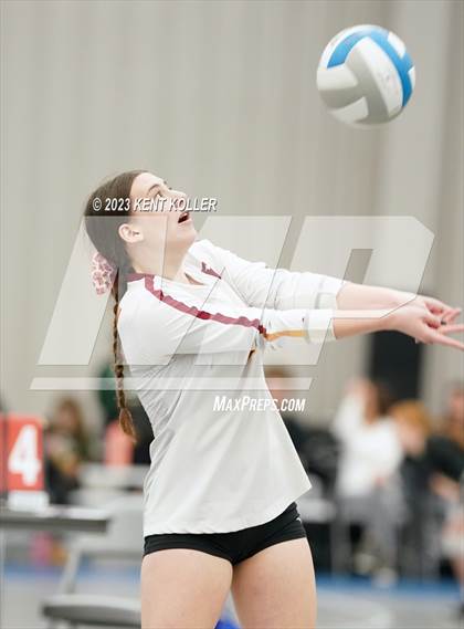 Thumbnail 1 in Lake Fenton vs. Riverview (Beast of the East) photogallery.