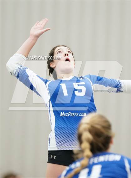 Thumbnail 1 in Lake Fenton vs. Riverview (Beast of the East) photogallery.