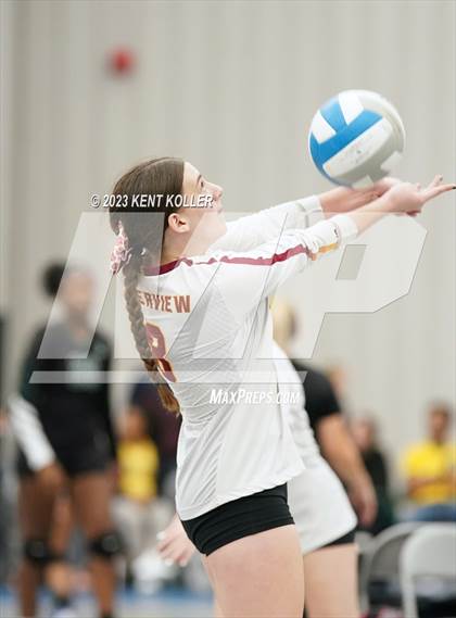 Thumbnail 3 in Lake Fenton vs. Riverview (Beast of the East) photogallery.