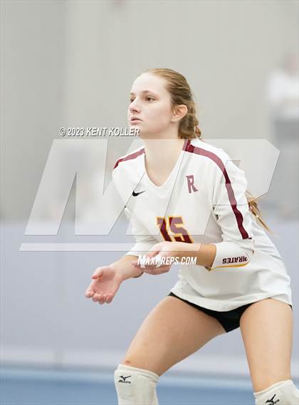 Thumbnail 2 in Lake Fenton vs. Riverview (Beast of the East) photogallery.