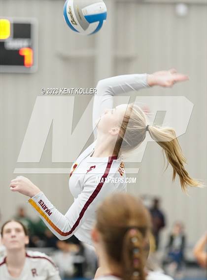 Thumbnail 1 in Lake Fenton vs. Riverview (Beast of the East) photogallery.