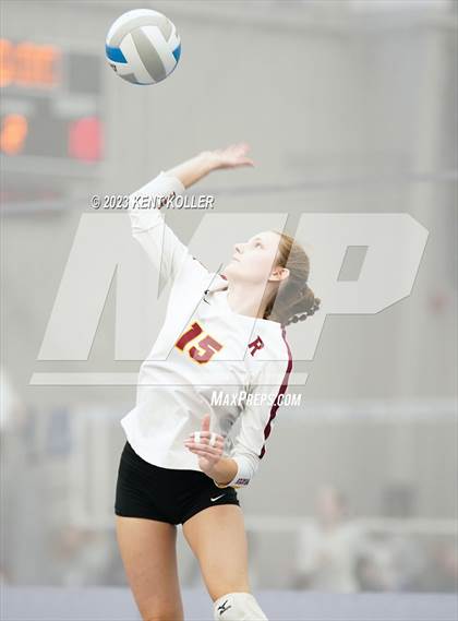 Thumbnail 1 in Lake Fenton vs. Riverview (Beast of the East) photogallery.