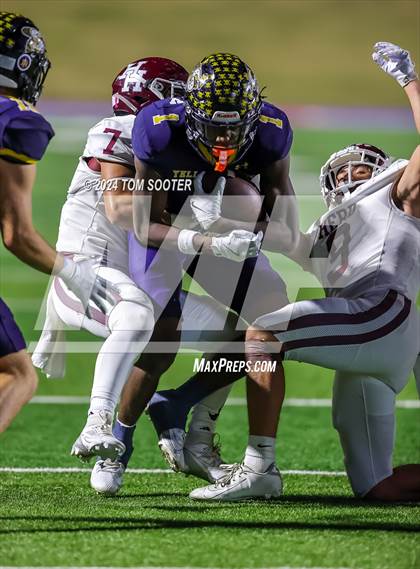 Thumbnail 2 in Hereford vs Stephenville (UIL Football 4A D1 Area) photogallery.