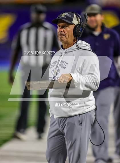 Thumbnail 2 in Hereford vs Stephenville (UIL Football 4A D1 Area) photogallery.