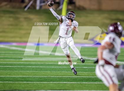 Thumbnail 2 in Hereford vs Stephenville (UIL Football 4A D1 Area) photogallery.