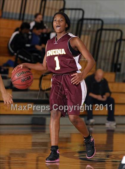 Thumbnail 2 in Encina Prep vs. Lathrop (Cosumnes Oaks Classic) photogallery.