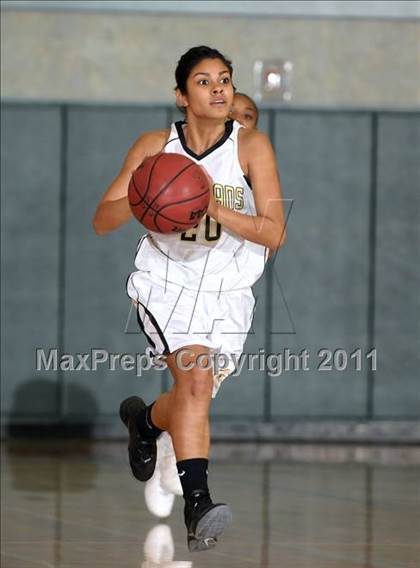 Thumbnail 2 in Encina Prep vs. Lathrop (Cosumnes Oaks Classic) photogallery.