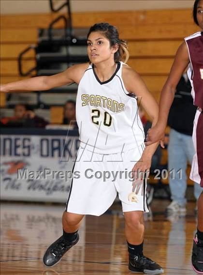 Thumbnail 3 in Encina Prep vs. Lathrop (Cosumnes Oaks Classic) photogallery.