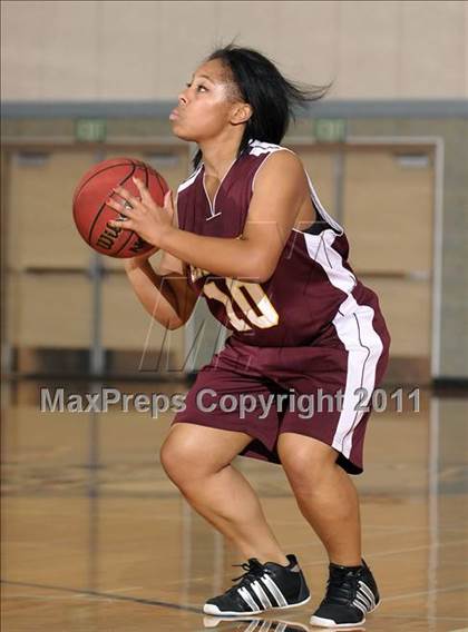 Thumbnail 2 in Encina Prep vs. Lathrop (Cosumnes Oaks Classic) photogallery.