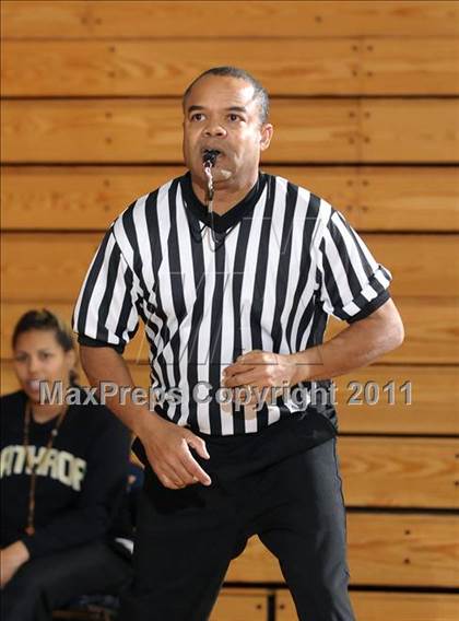 Thumbnail 3 in Encina Prep vs. Lathrop (Cosumnes Oaks Classic) photogallery.