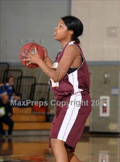 Thumbnail 3 in Encina Prep vs. Lathrop (Cosumnes Oaks Classic) photogallery.