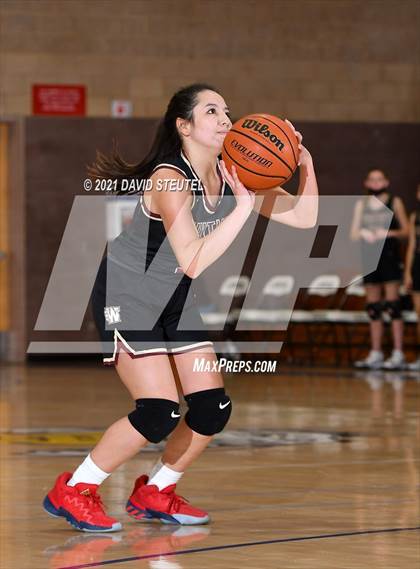 Thumbnail 1 in Whitney vs. Lincoln (Chavez Classic) photogallery.
