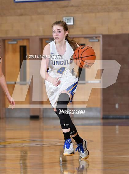 Thumbnail 1 in Whitney vs. Lincoln (Chavez Classic) photogallery.