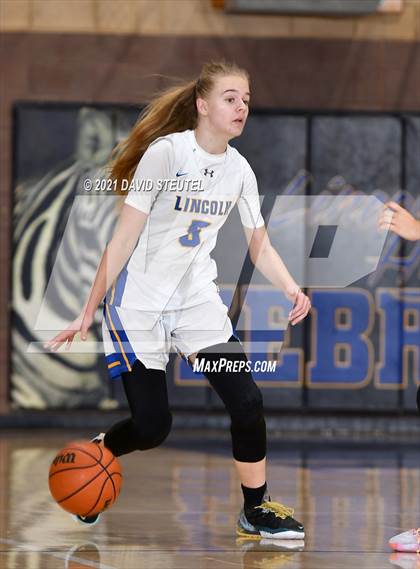 Thumbnail 3 in Whitney vs. Lincoln (Chavez Classic) photogallery.