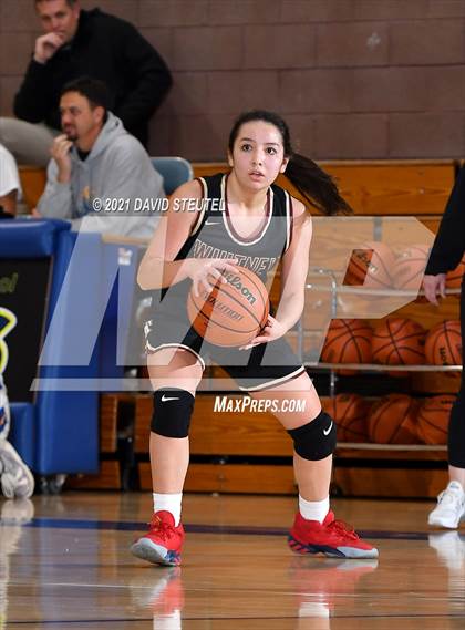 Thumbnail 2 in Whitney vs. Lincoln (Chavez Classic) photogallery.
