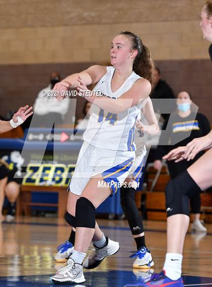 Thumbnail 2 in Whitney vs. Lincoln (Chavez Classic) photogallery.