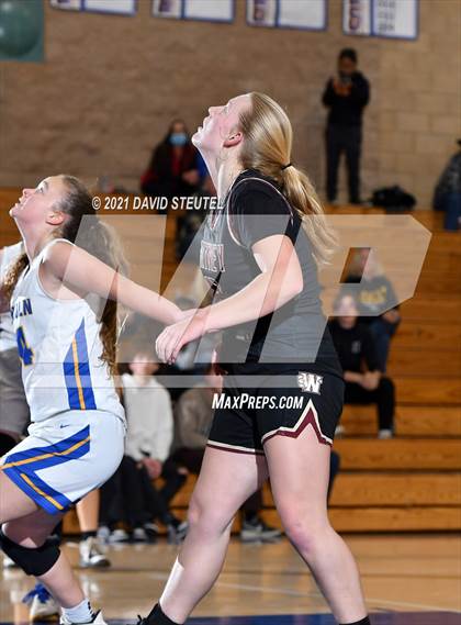 Thumbnail 3 in Whitney vs. Lincoln (Chavez Classic) photogallery.
