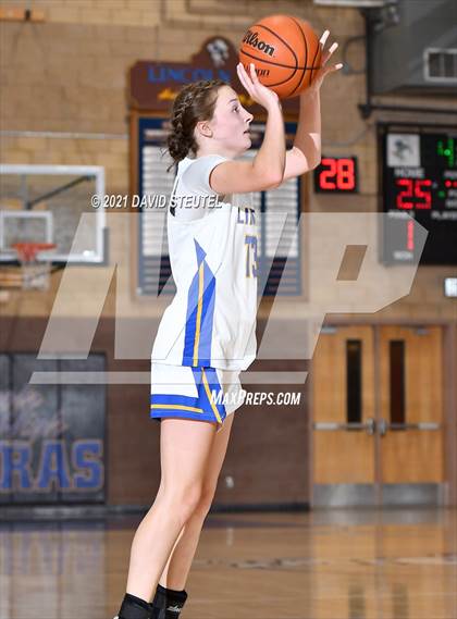 Thumbnail 3 in Whitney vs. Lincoln (Chavez Classic) photogallery.