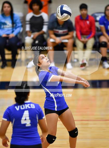 Thumbnail 1 in Brackenridge vs Lanier [Sidney] photogallery.